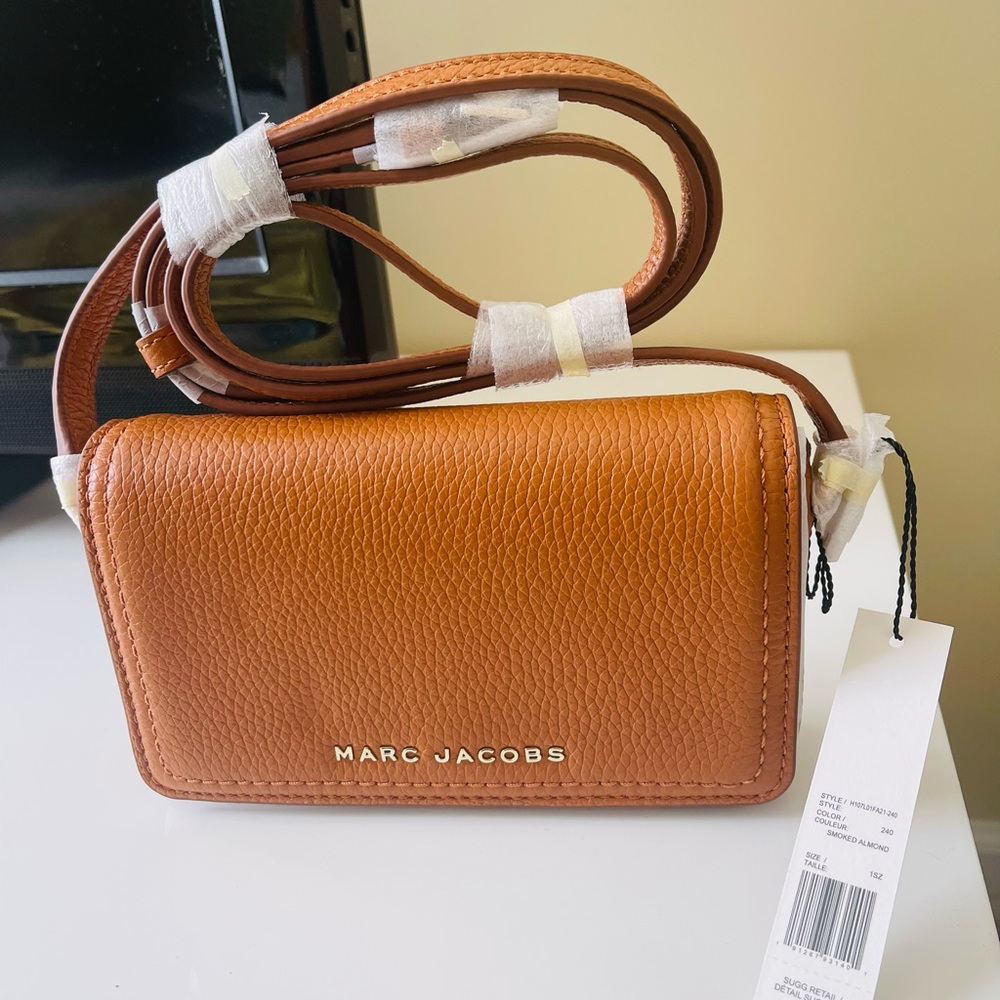 MARC JACOBS  CROSSBODY